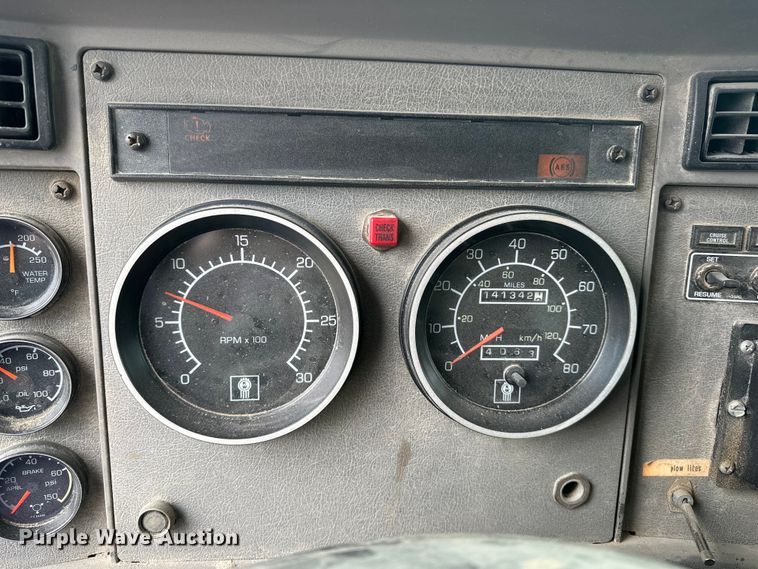 image for item DV0906 2005 Kenworth T300 dump truck