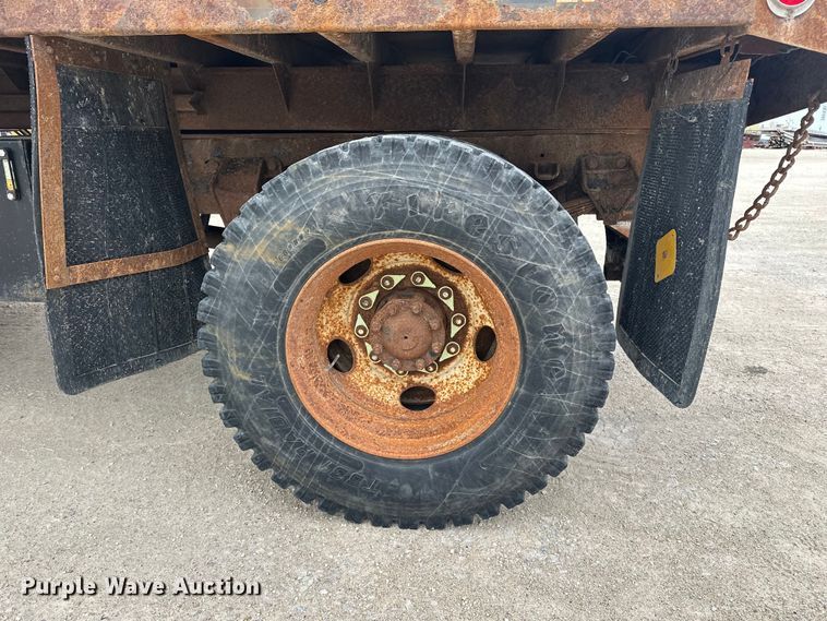 image for item DV0906 2005 Kenworth T300 dump truck