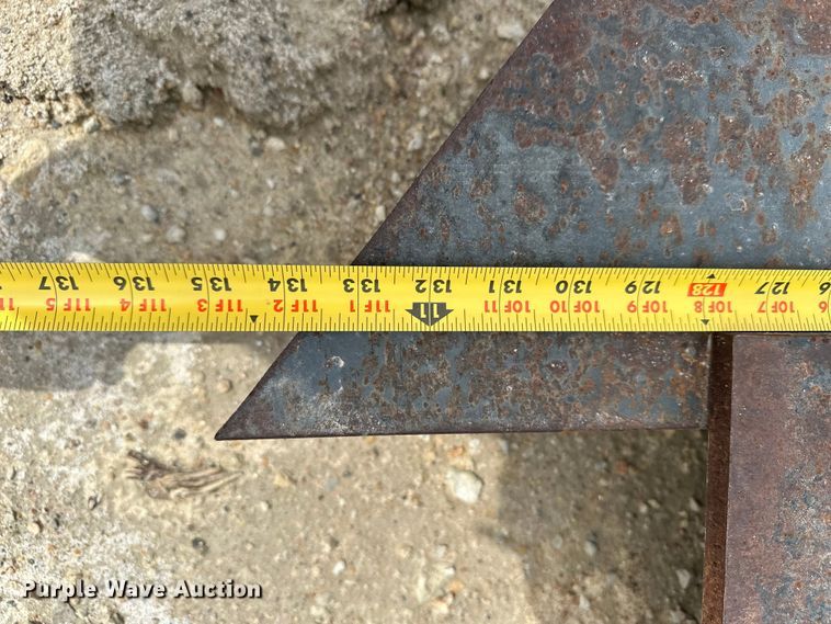 image for item DV0914 (19) plow cutting edges