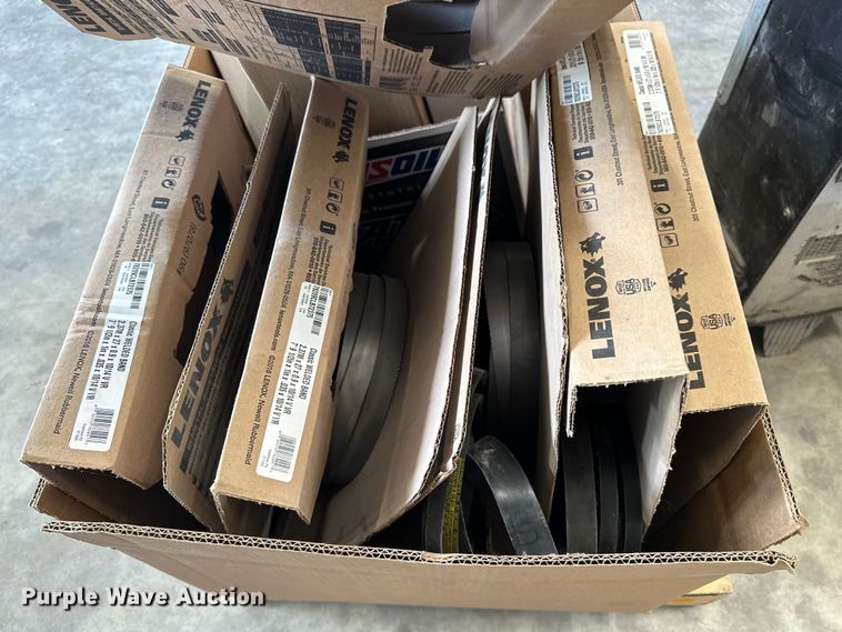 image for item DV0918 Truck parts