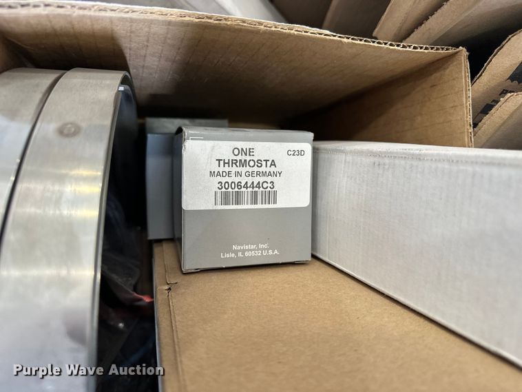 image for item DV0918 Truck parts