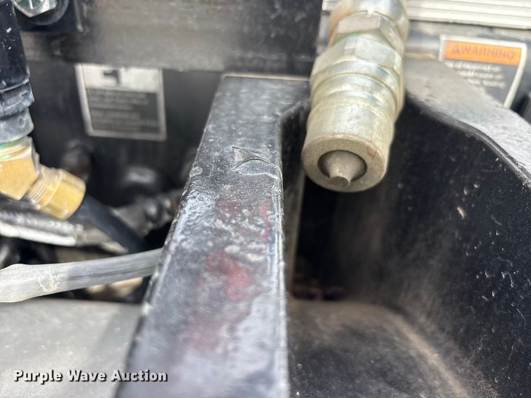 image for item DV8505 2019 Peterbilt 579 semi truck