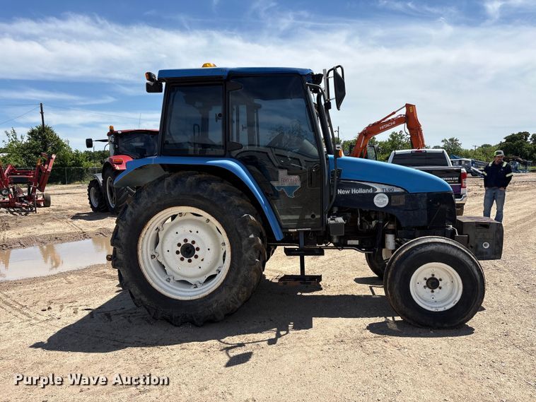 image for item DV8508 2003 New Holland TL90 tractor