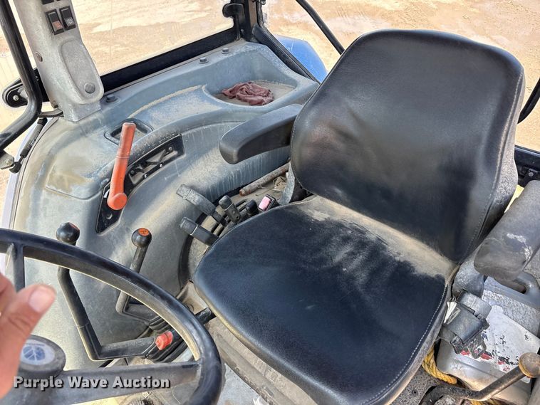 image for item DV8508 2003 New Holland TL90 tractor