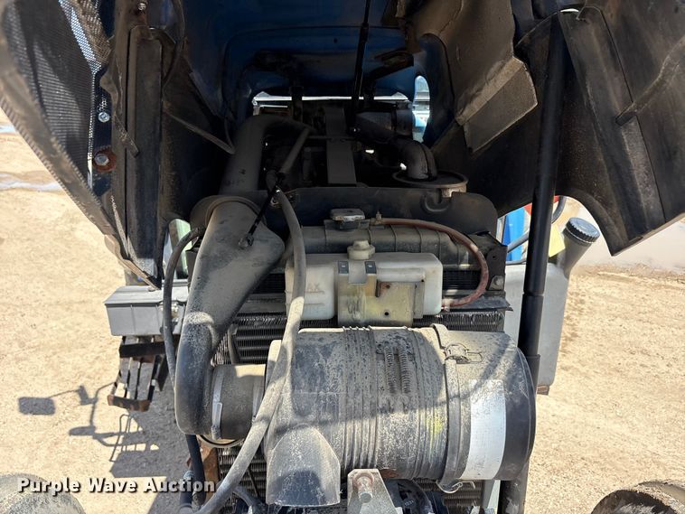 image for item DV8508 2003 New Holland TL90 tractor