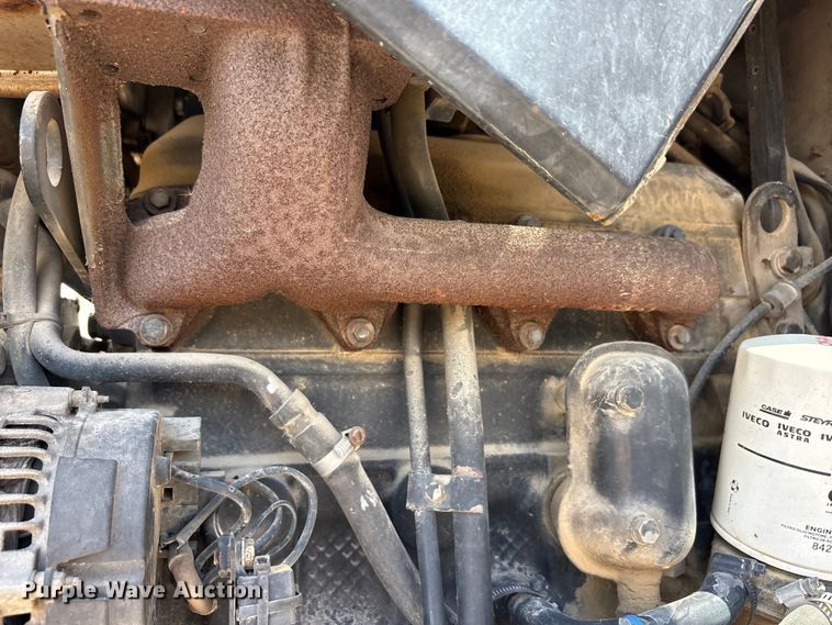 image for item DV8508 2003 New Holland TL90 tractor