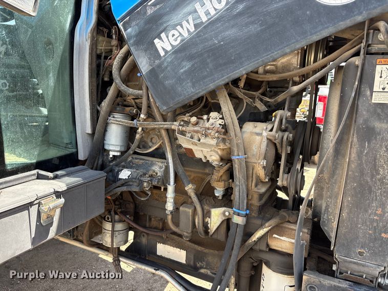 image for item DV8508 2003 New Holland TL90 tractor