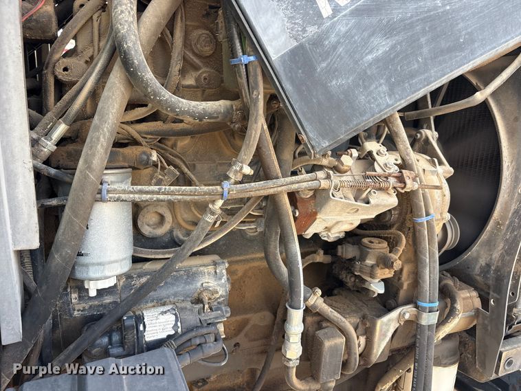 image for item DV8508 2003 New Holland TL90 tractor