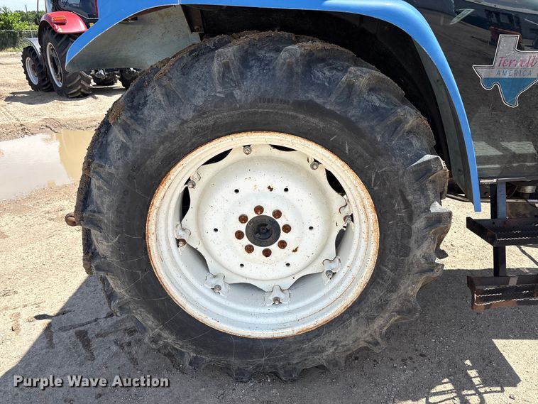 image for item DV8508 2003 New Holland TL90 tractor