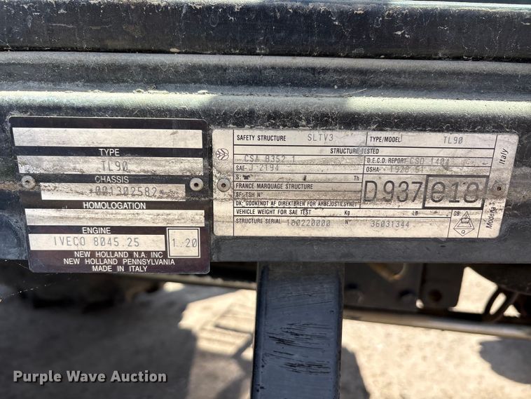 image for item DV8508 2003 New Holland TL90 tractor