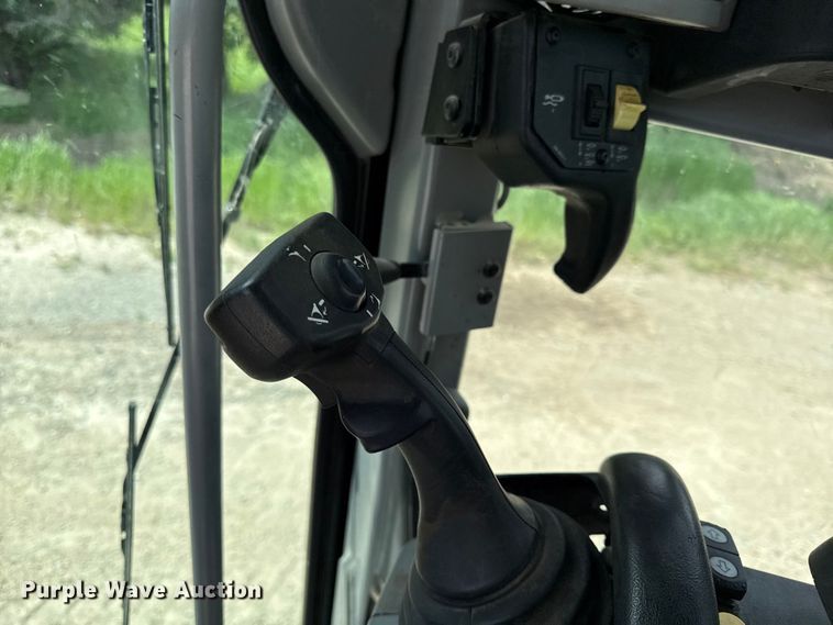 image for item DZ4445 2010 Caterpillar 120M AWD motor grader