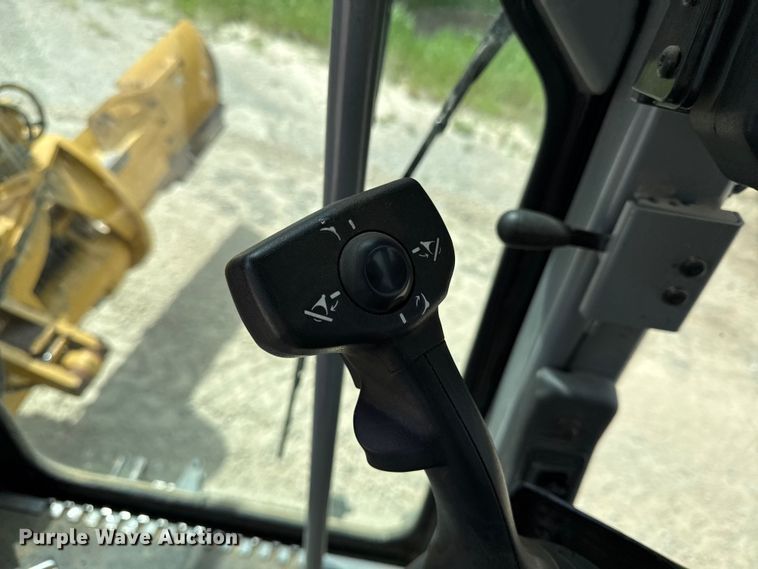 image for item DZ4445 2010 Caterpillar 120M AWD motor grader