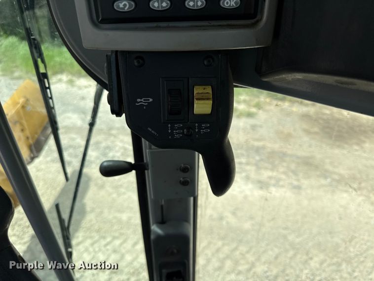 image for item DZ4445 2010 Caterpillar 120M AWD motor grader