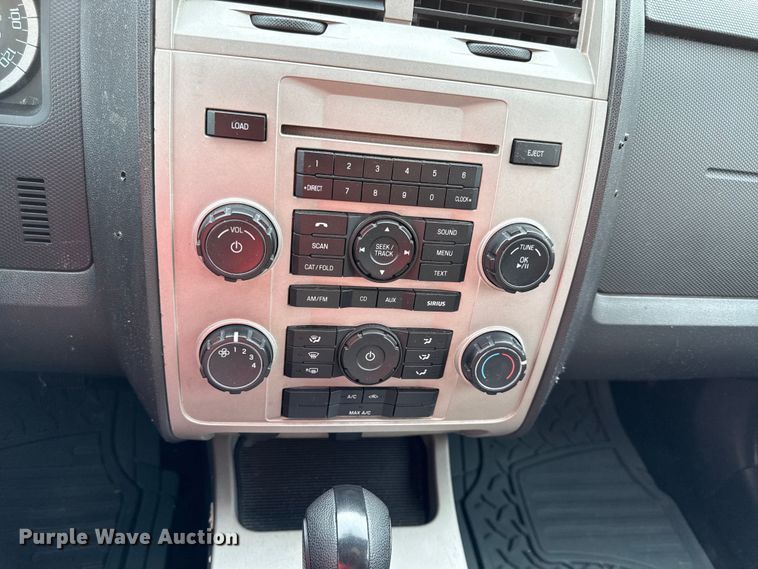 image for item DZ4448 2011 Ford Escape SUV