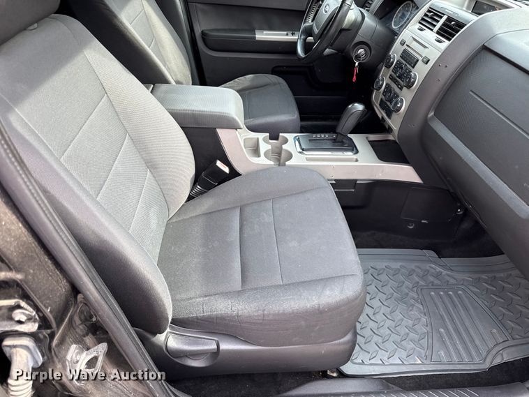 image for item DZ4448 2011 Ford Escape SUV