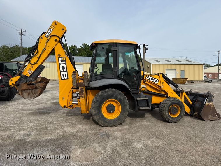 image for item DZ4449 JCB 3CX 14FT Super backhoe