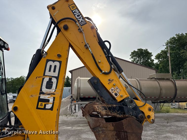 image for item DZ4449 JCB 3CX 14FT Super backhoe