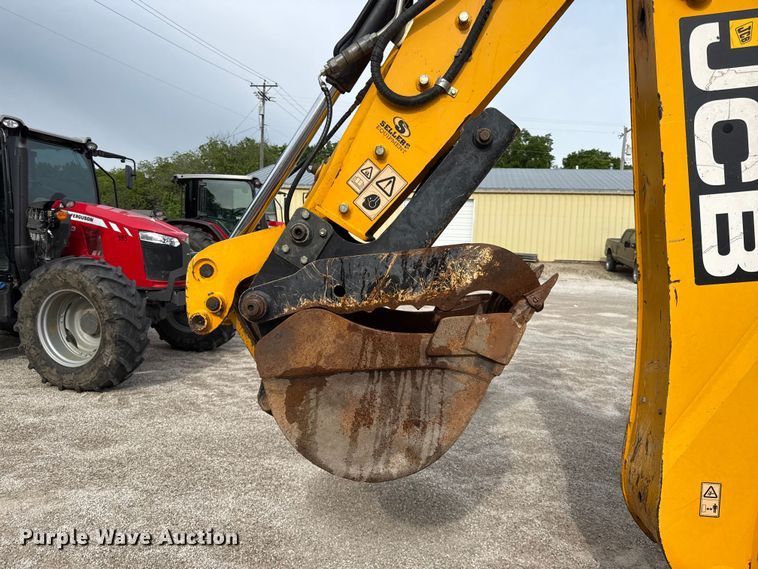 image for item DZ4449 JCB 3CX 14FT Super backhoe