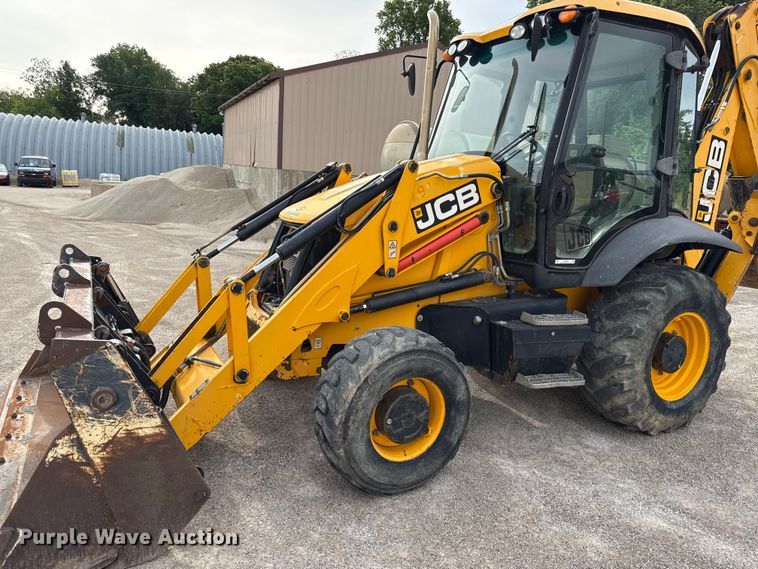image for item DZ4449 JCB 3CX 14FT Super backhoe