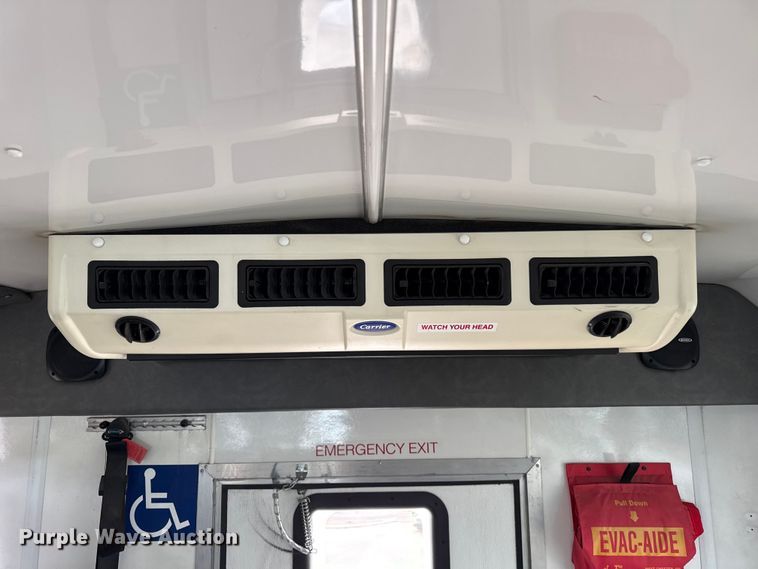 image for item DZ5148 2010 Ford Eldorado Aerotech E450 Super Duty shuttle bus