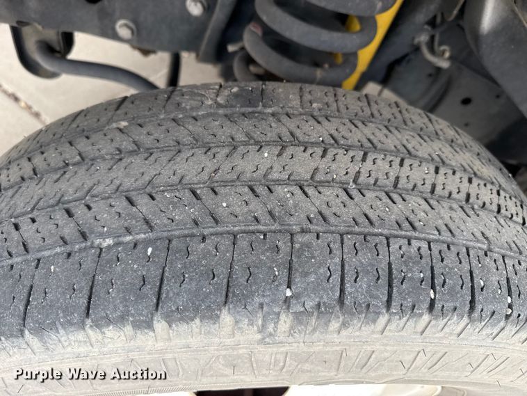 image for item DZ5148 2010 Ford Eldorado Aerotech E450 Super Duty shuttle bus