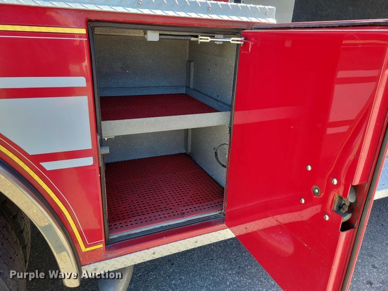 image for item DZ7050 1992 Pierce Manufacturing Arrow pumper fire truck