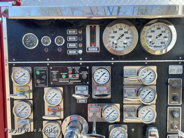 image for item DZ7050 1992 Pierce Manufacturing Arrow pumper fire truck