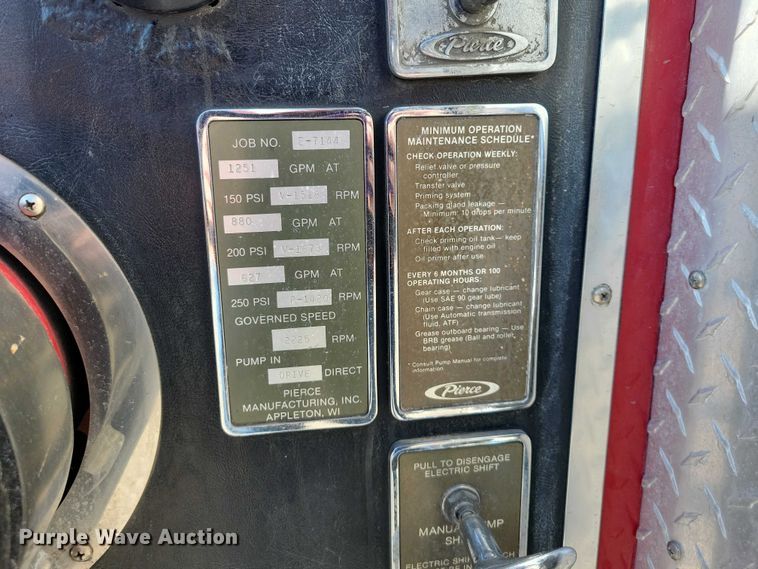 image for item DZ7050 1992 Pierce Manufacturing Arrow pumper fire truck