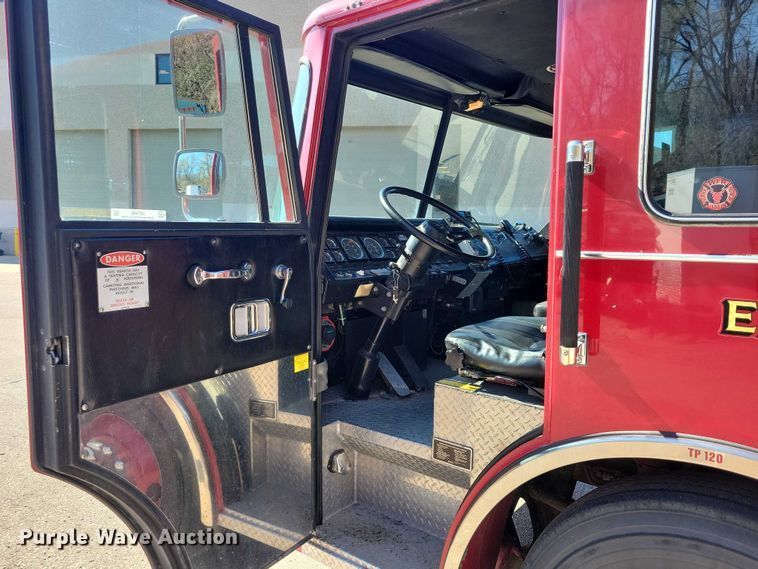 image for item DZ7050 1992 Pierce Manufacturing Arrow pumper fire truck