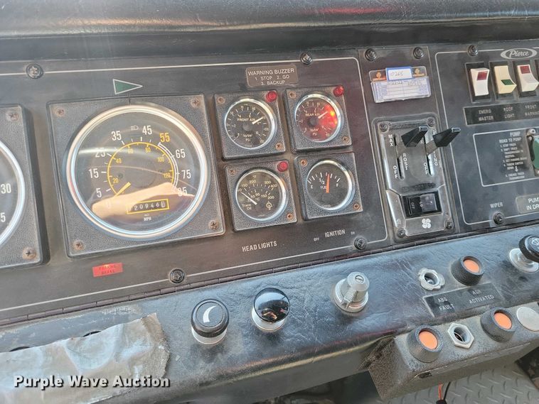 image for item DZ7050 1992 Pierce Manufacturing Arrow pumper fire truck