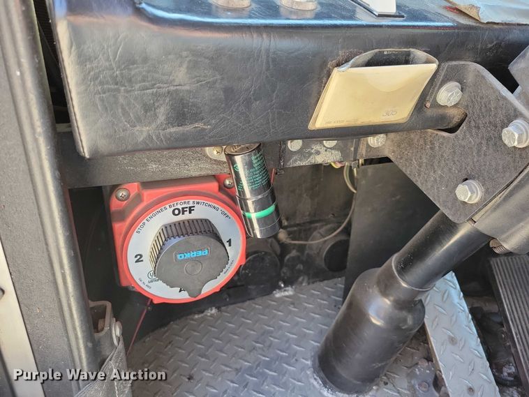 image for item DZ7050 1992 Pierce Manufacturing Arrow pumper fire truck