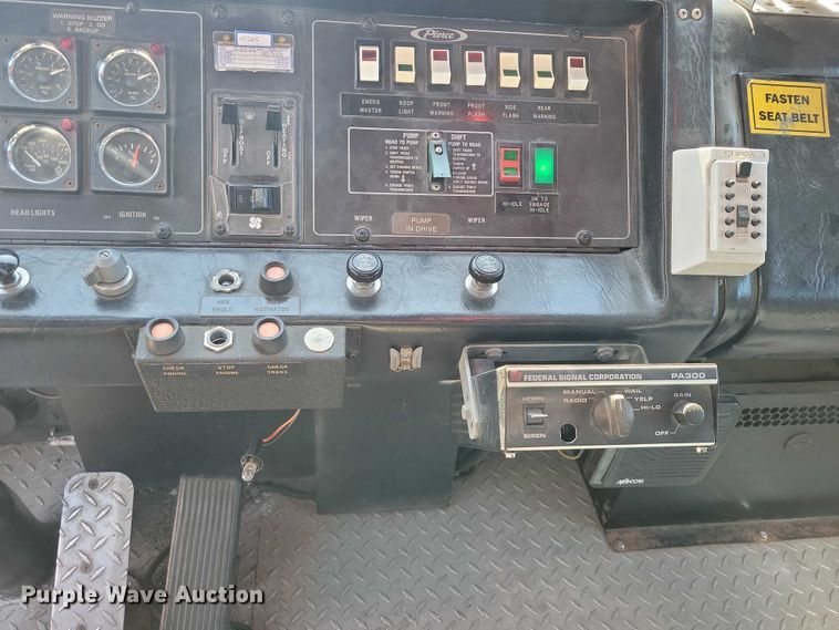 image for item DZ7050 1992 Pierce Manufacturing Arrow pumper fire truck