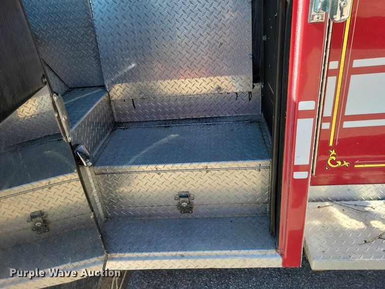 image for item DZ7050 1992 Pierce Manufacturing Arrow pumper fire truck