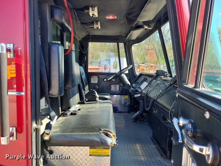 image for item DZ7050 1992 Pierce Manufacturing Arrow pumper fire truck