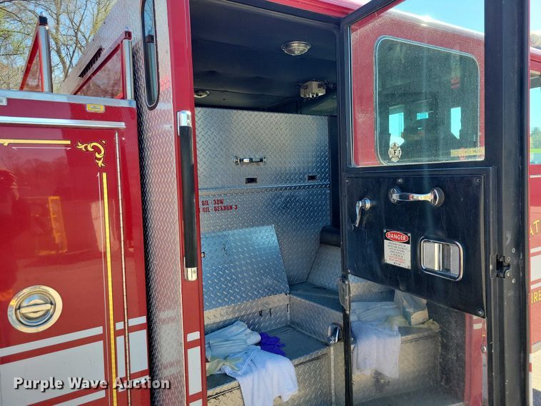 image for item DZ7050 1992 Pierce Manufacturing Arrow pumper fire truck