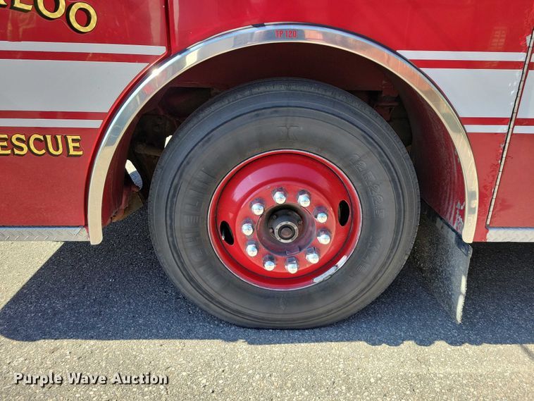 image for item DZ7050 1992 Pierce Manufacturing Arrow pumper fire truck