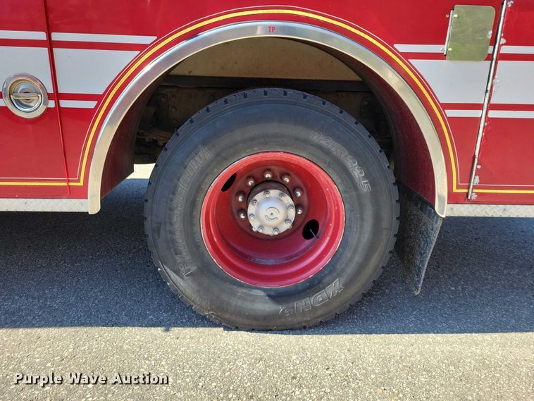 image for item DZ7050 1992 Pierce Manufacturing Arrow pumper fire truck