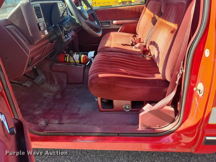 image for item DZ7052 1993 Chevrolet K3500 pickup truck