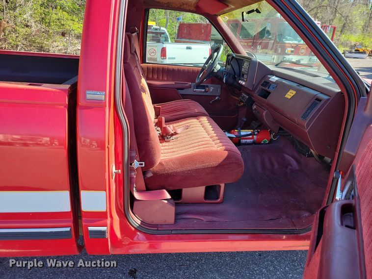 image for item DZ7052 1993 Chevrolet K3500 pickup truck