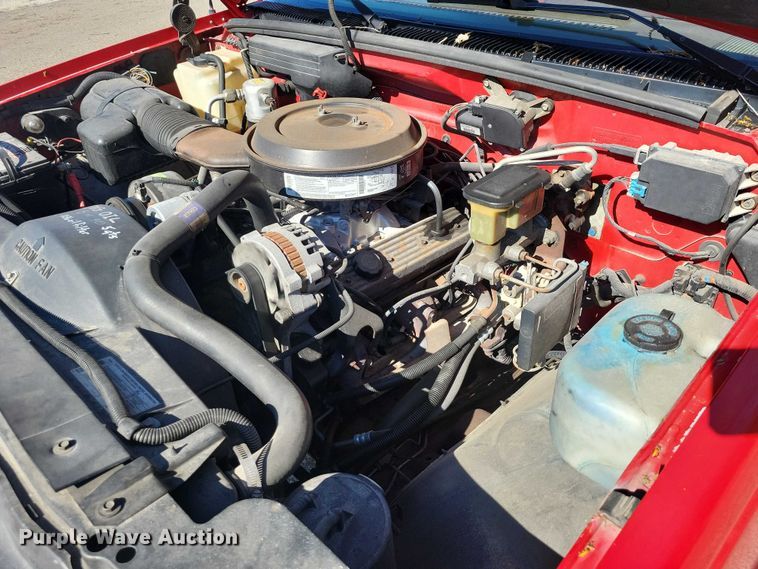 image for item DZ7052 1993 Chevrolet K3500 pickup truck