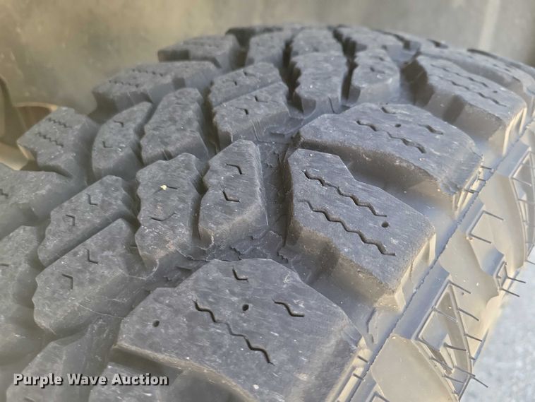 image for item DZ7052 1993 Chevrolet K3500 pickup truck