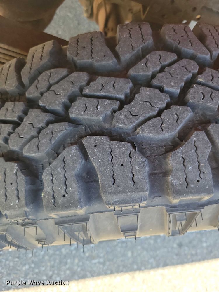 image for item DZ7052 1993 Chevrolet K3500 pickup truck