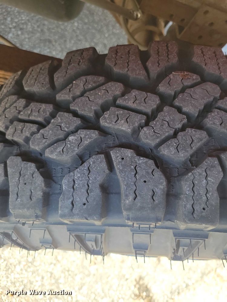 image for item DZ7052 1993 Chevrolet K3500 pickup truck