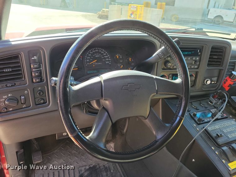 image for item DZ7053 2006 Chevrolet Silverado 2500HD Ext. Cab pickup truck