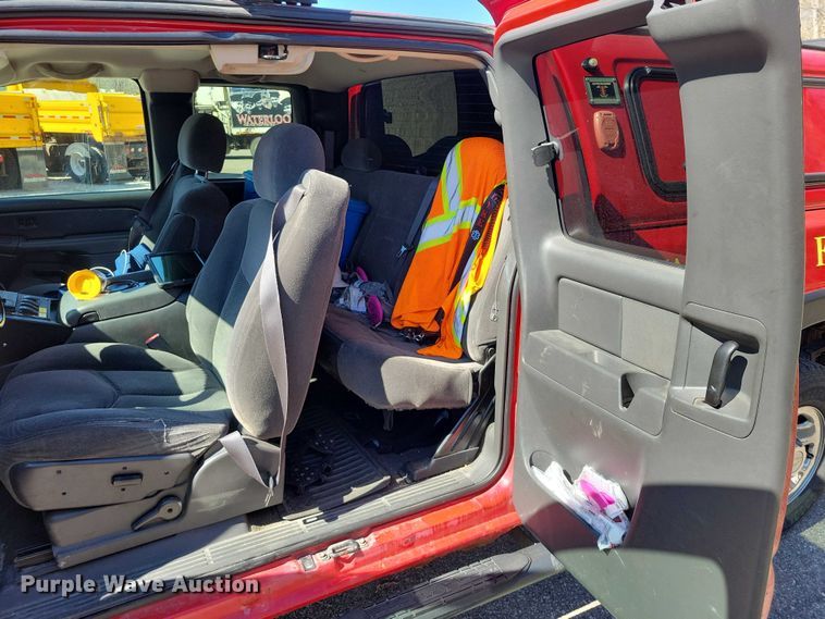 image for item DZ7053 2006 Chevrolet Silverado 2500HD Ext. Cab pickup truck