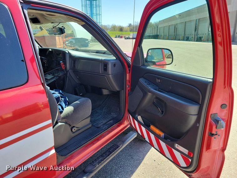 image for item DZ7053 2006 Chevrolet Silverado 2500HD Ext. Cab pickup truck