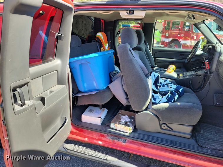 image for item DZ7053 2006 Chevrolet Silverado 2500HD Ext. Cab pickup truck
