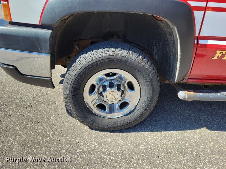 image for item DZ7053 2006 Chevrolet Silverado 2500HD Ext. Cab pickup truck