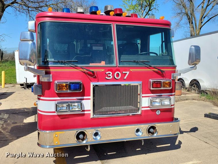 image for item DZ7054 1998 Pierce Manufacturing Arrow pumper fire truck