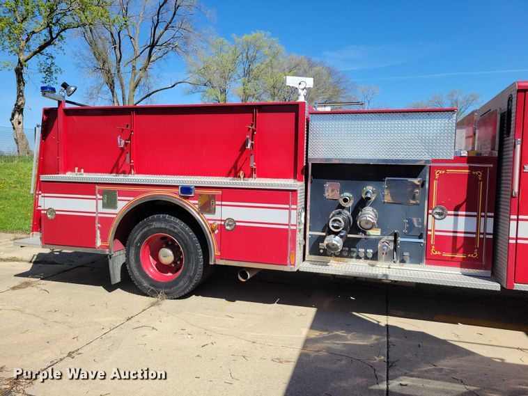 image for item DZ7054 1998 Pierce Manufacturing Arrow pumper fire truck